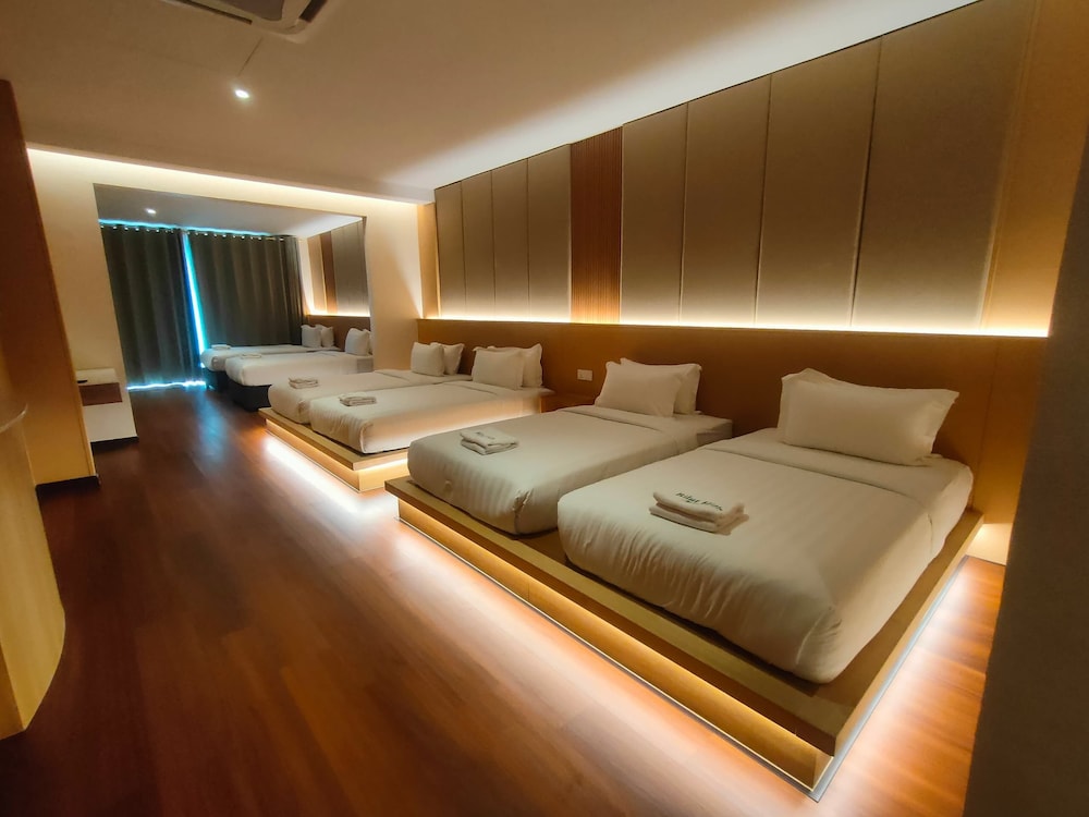 Deluxe Room, Non Smoking, Mountain View photo 1