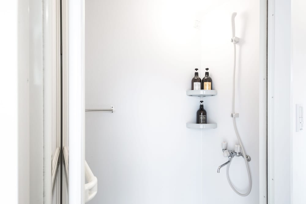 Double Room, Private Bathroom thumbnail 6