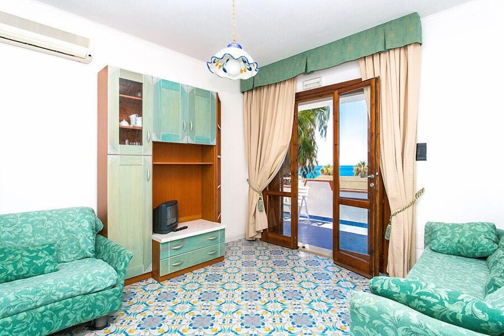 Standard Room photo 1