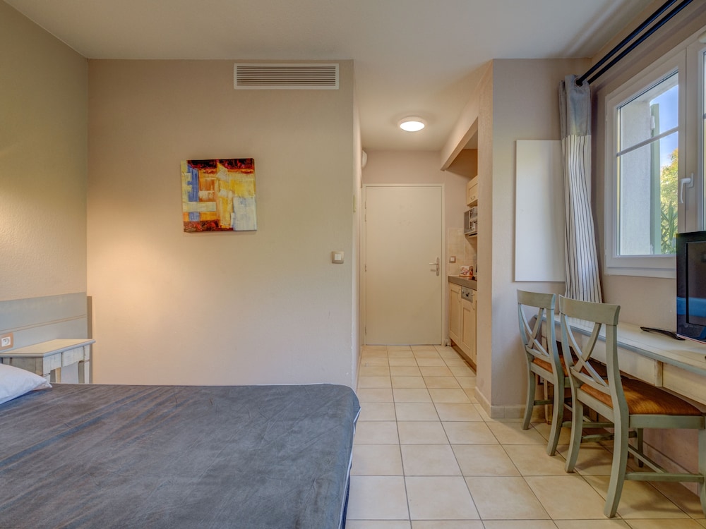 Studio for 2 people with balcony, wheelchair accessible photo 2