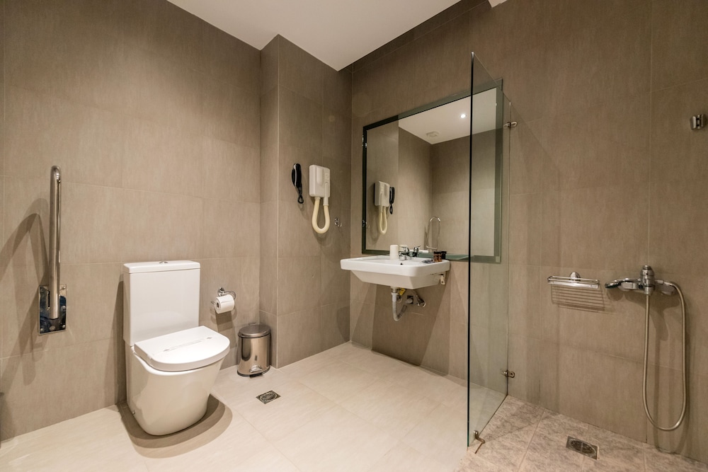 Superior Quadruple Room photo 2