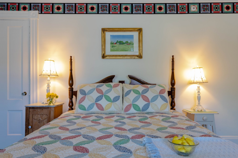 Superior Double Room, 1 Queen Bed, Jetted Tub, Private Bathroom photo 2