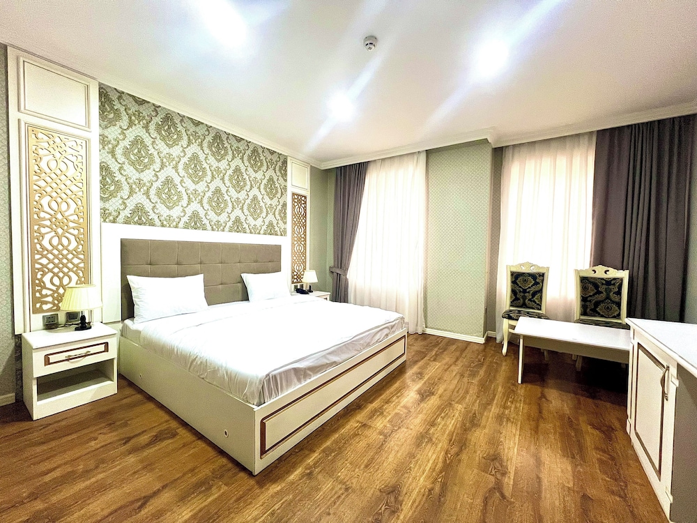 Standard Double or Twin Room photo 3