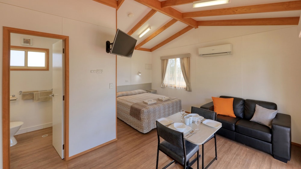 4 Star - Motel Suite photo 3