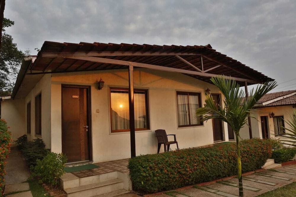 Deluxe Cottage