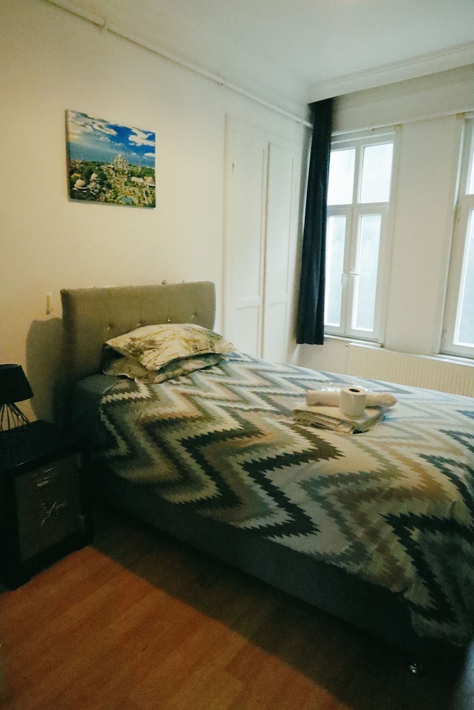 Luxury Apartment photo 2