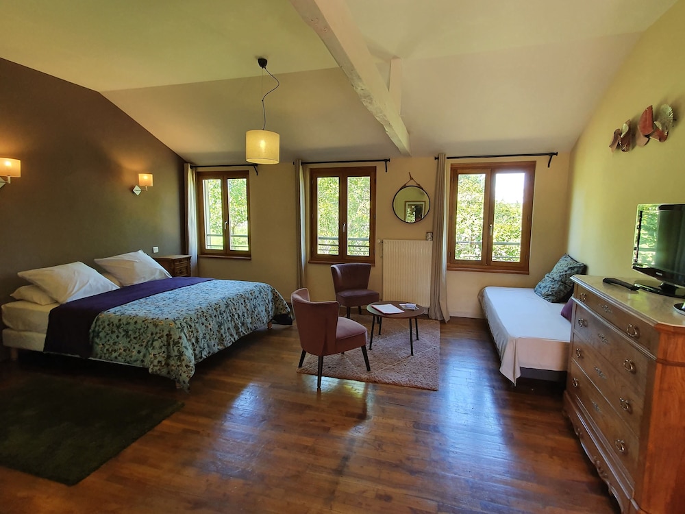 Superior Room, 2 Twin Beds (La Précieuse) photo 1