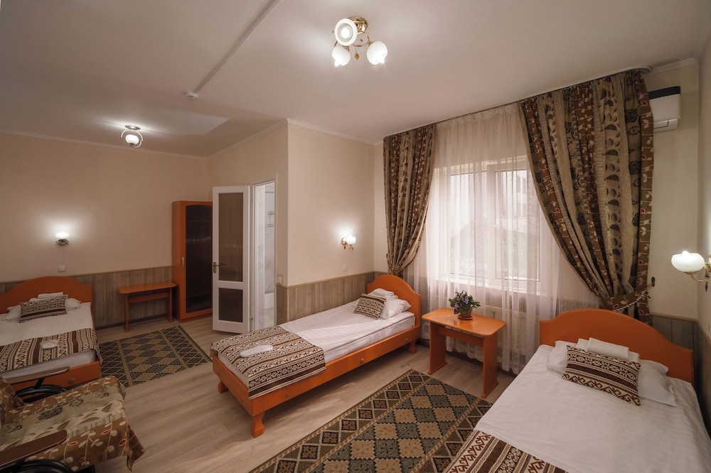 Standard Triple Room, Courtyard View
