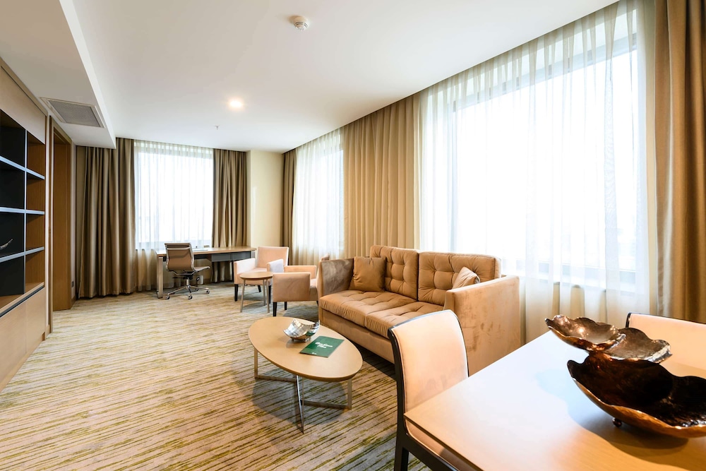 Executive Suite, 1 King Bed photo 2