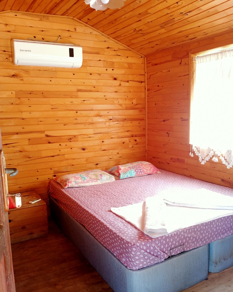 Bungalow (2 Pax)