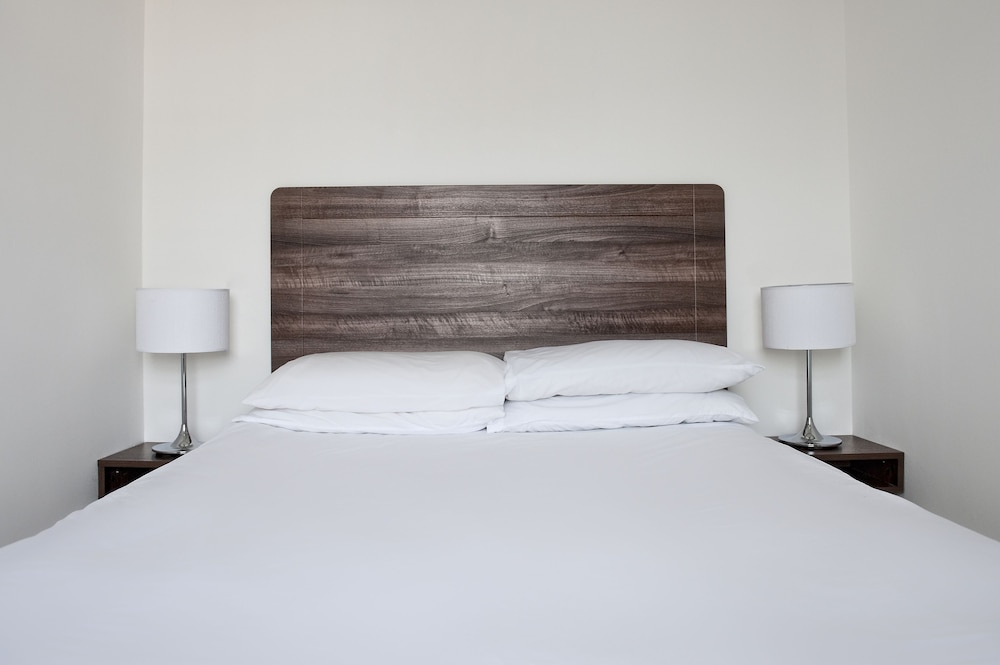 Classic Double Room, Ensuite photo 3