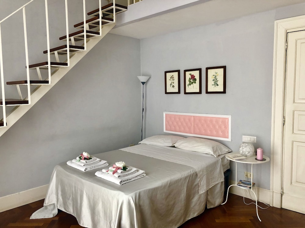 Panoramic Triple Room (Private External Bathroom)