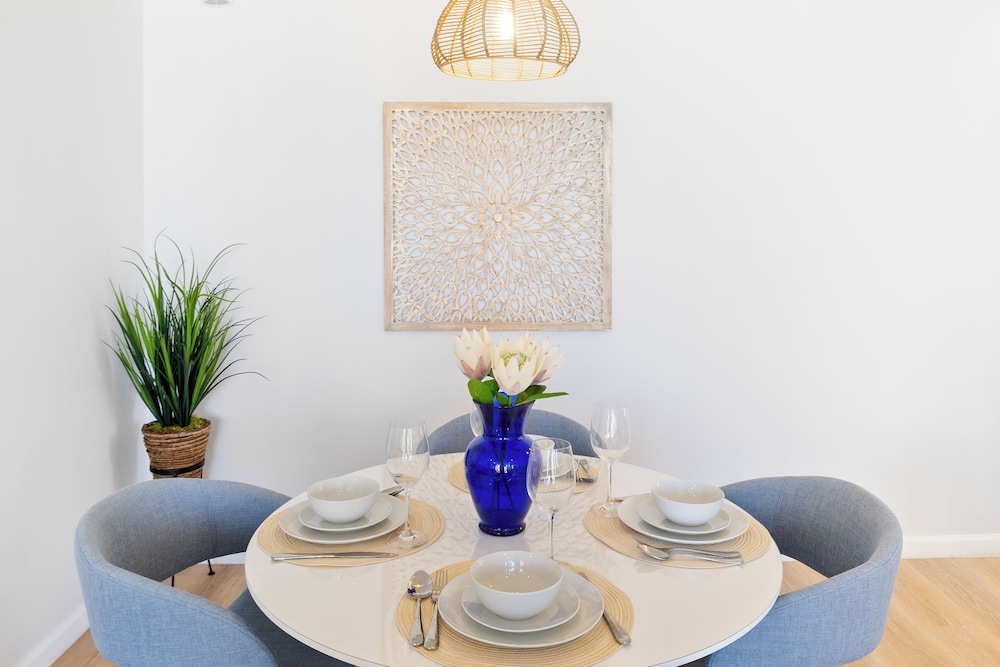Premium Remodeled Condo with Ocean View and Parking: Premium Suite, 1 Bedroom, Air conditioning, Ocean View (0147) photo