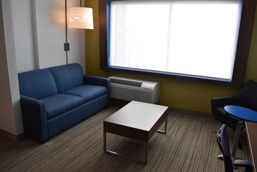 Suite, 2 Queen Beds, Accessible, Non Smoking (Hearing, Transfer Shower)