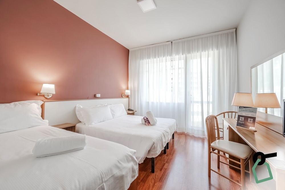Comfort Triple Room, Private Bathroom