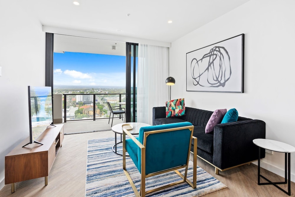 Luxury 1-Bedroom Apartment (No parking included)