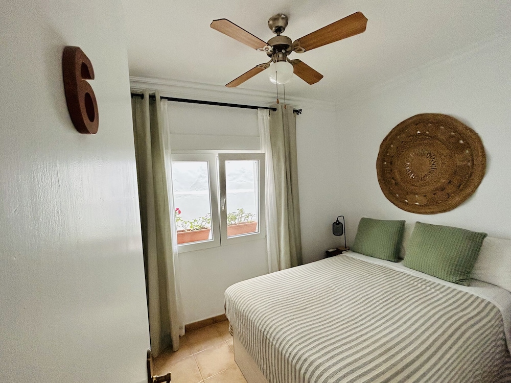 Classic Double Room, Private Bathroom, City View (Habitación 6)