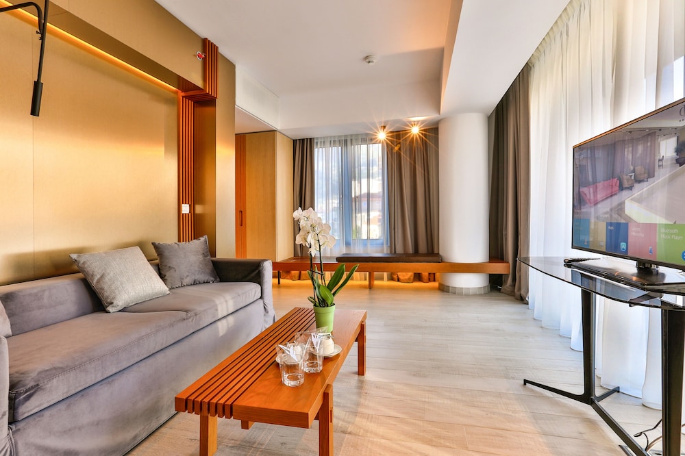 Superior Suite, 1 Bedroom, Terrace, Sea View photo 3