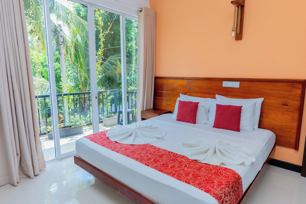 Deluxe Room, Balcony photo 3