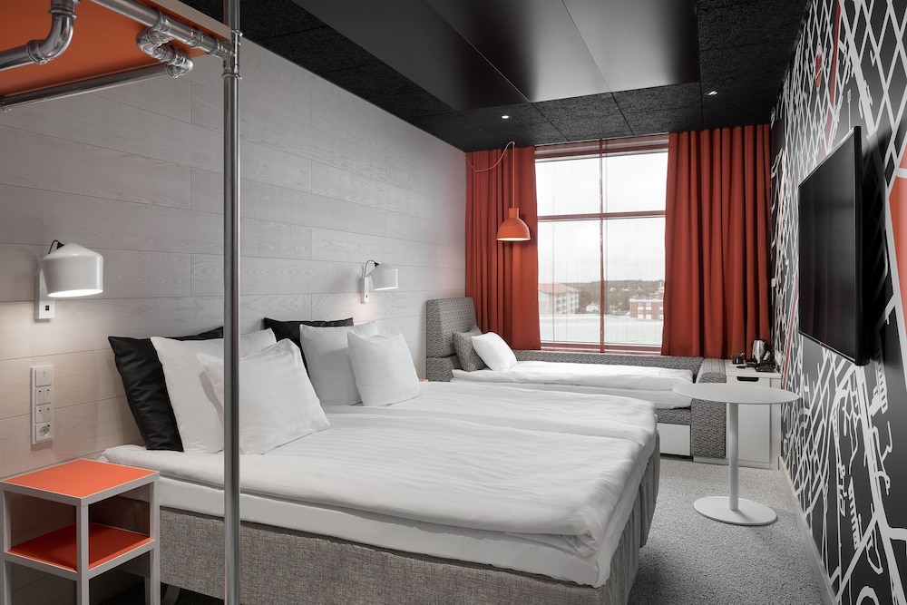 Standard Twin Room (Extra bed possibility)