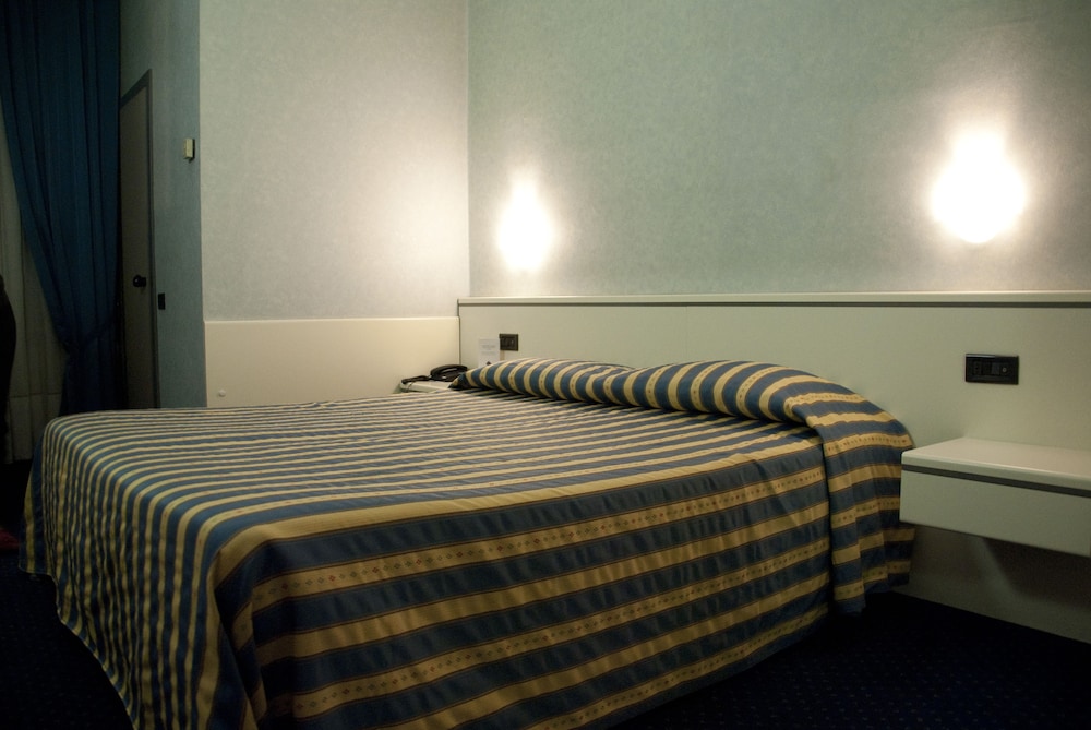 Business Double Room Single Use, Balcony photo 2
