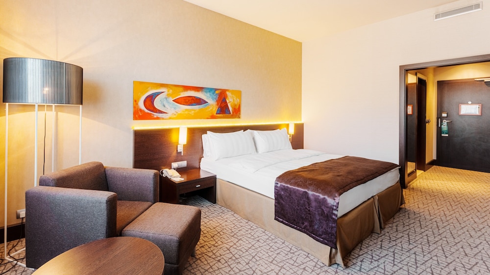 Standard Room, 2 Twin Beds, City View (High Floor) photo 2