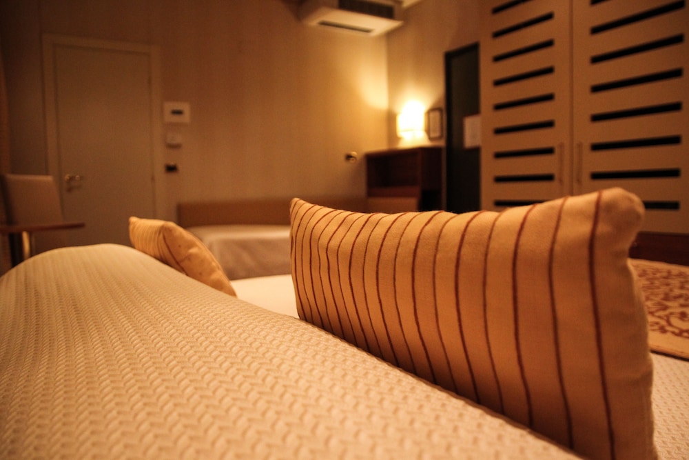 Superior Triple Room, Courtyard View photo 1