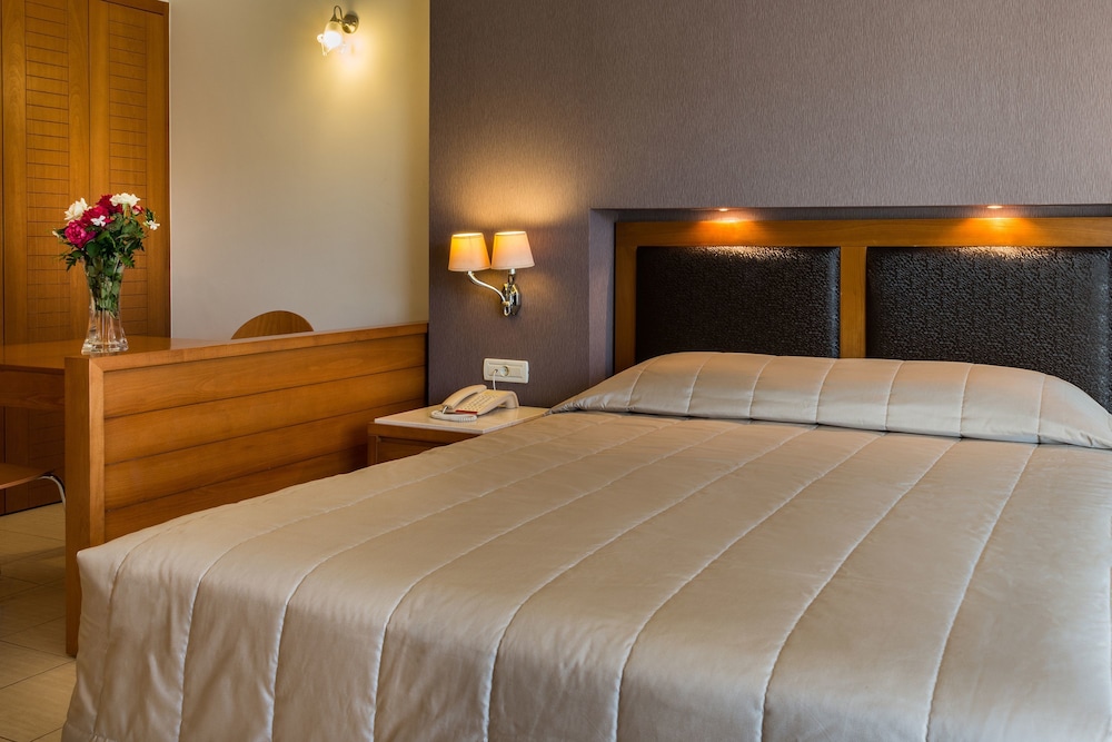 Inland View Room - Photo 9