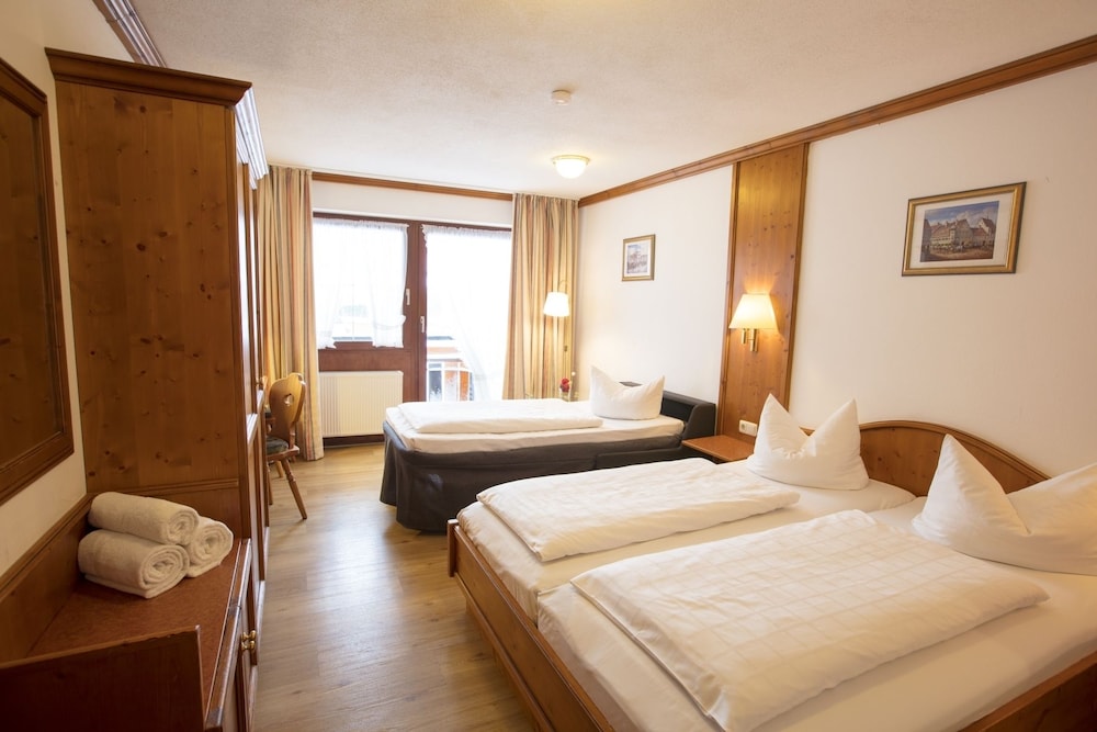 Family Quadruple Room photo 3