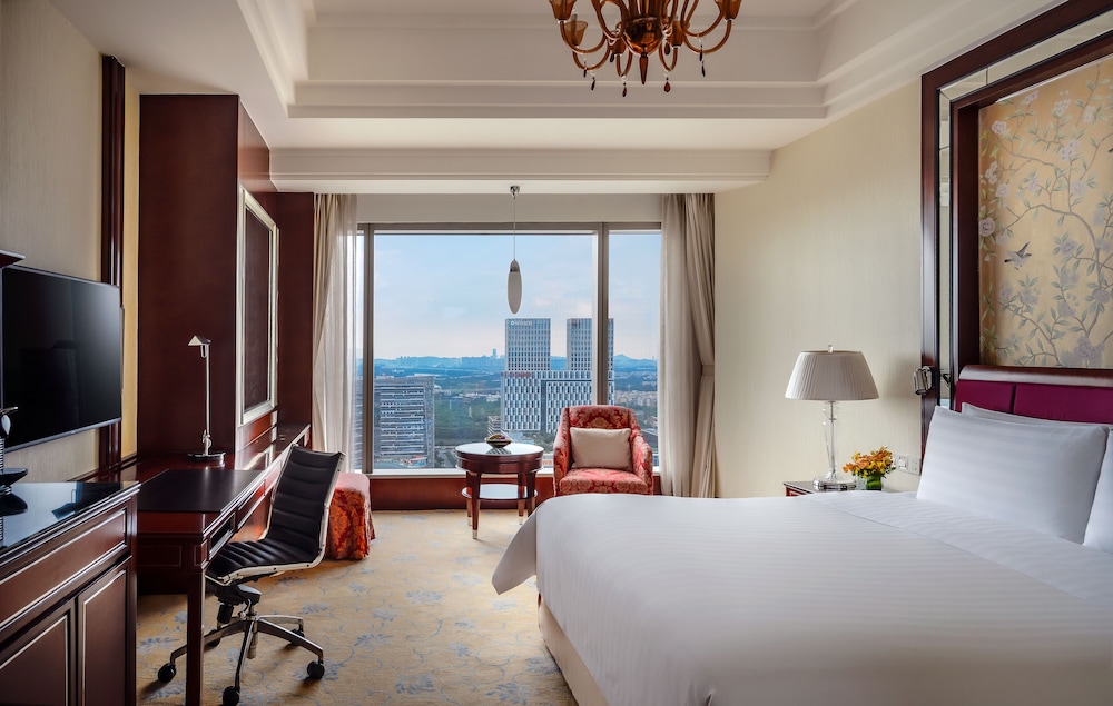Horizon Deluxe King Room - Photo 1