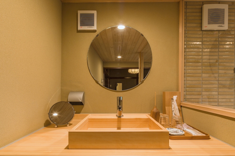 Premium Suite, Private Bathroom, Garden Area - Photo 2