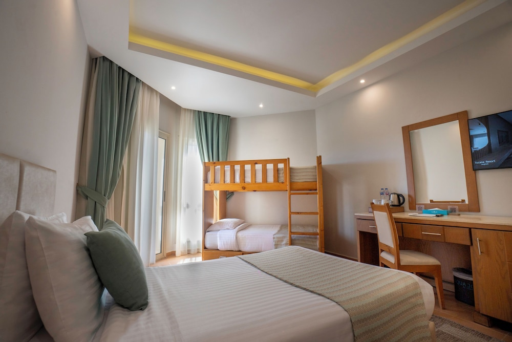 Family Bunk Bed Room photo 2