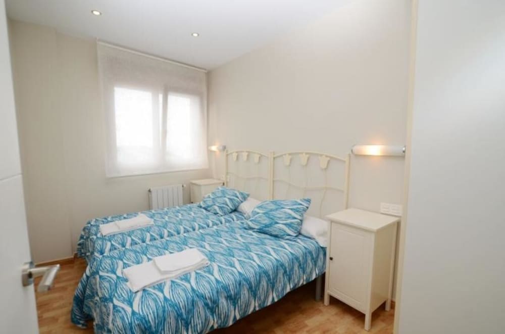 Family Apartment, 2 Bedrooms, Sea View photo 2
