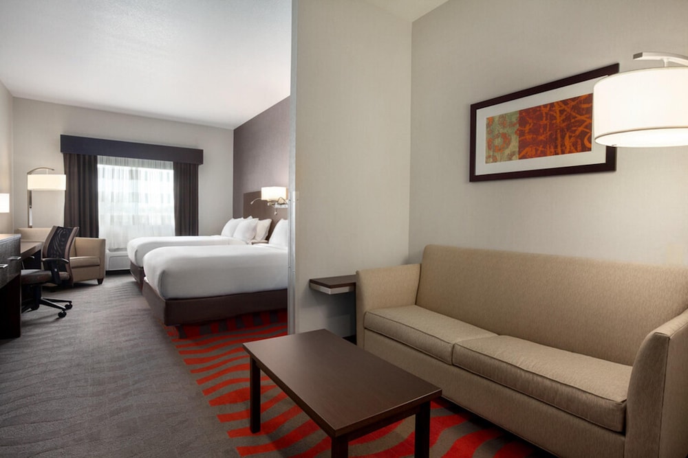 2 Queen Beds, Mobility and Hearing Accessible, Non Smoking photo 2