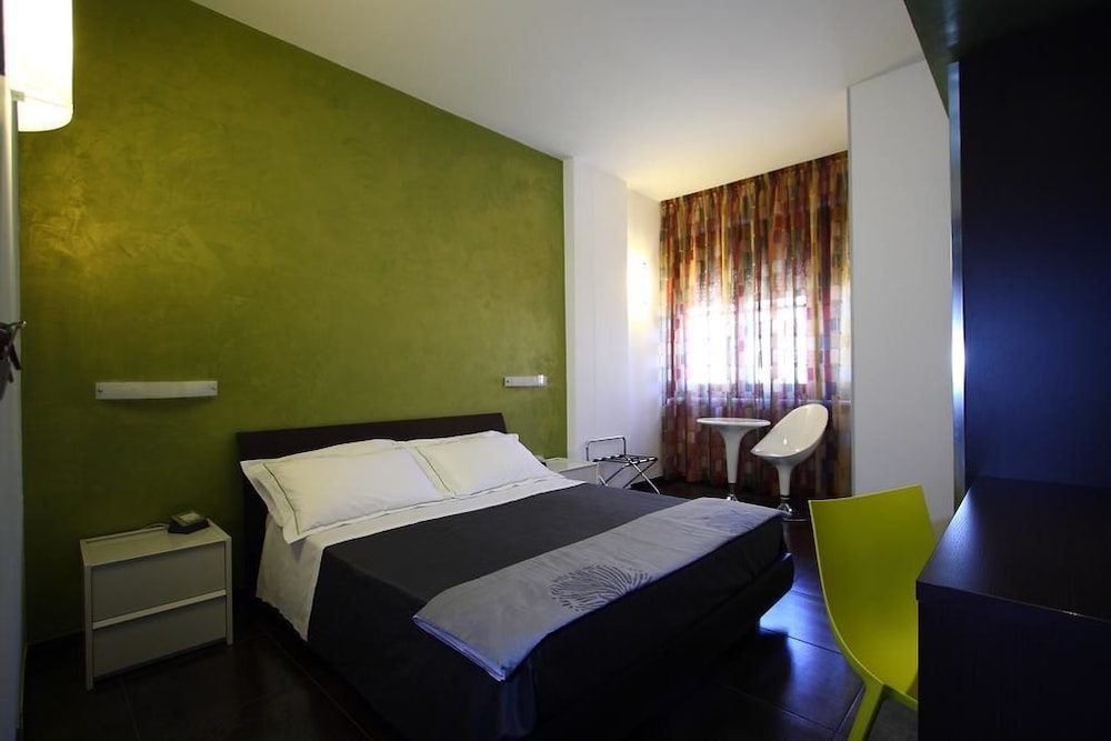 Double Room (303)