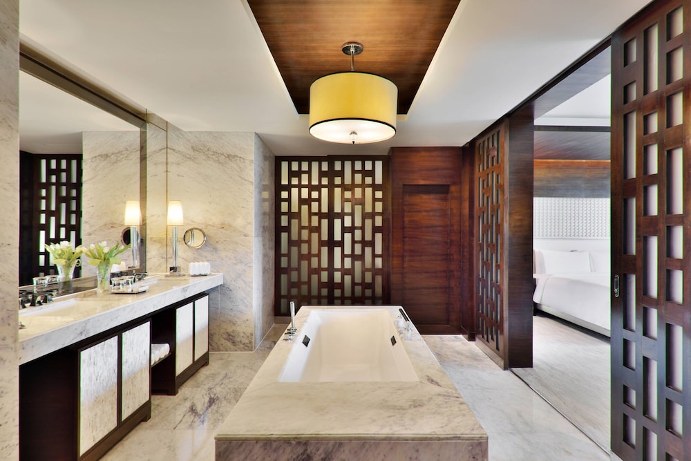 Executive Suite, 1 Bedroom - Photo 5