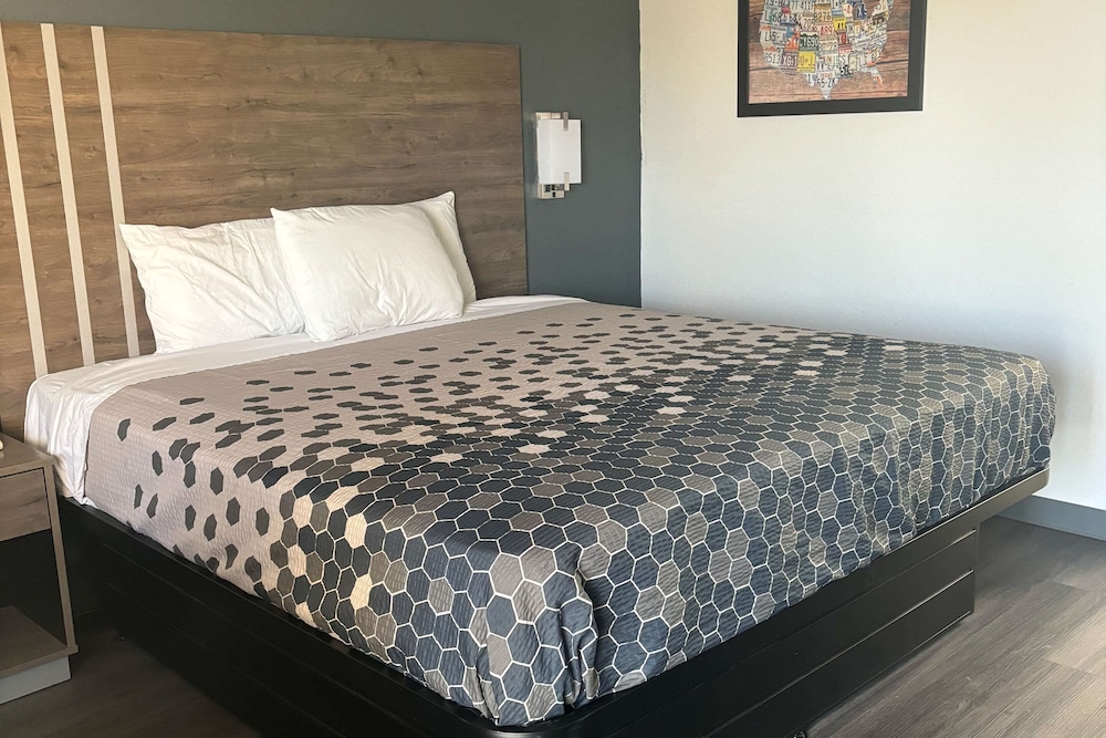 Room, 1 Queen Bed, Accessible, Non Smoking photo 1