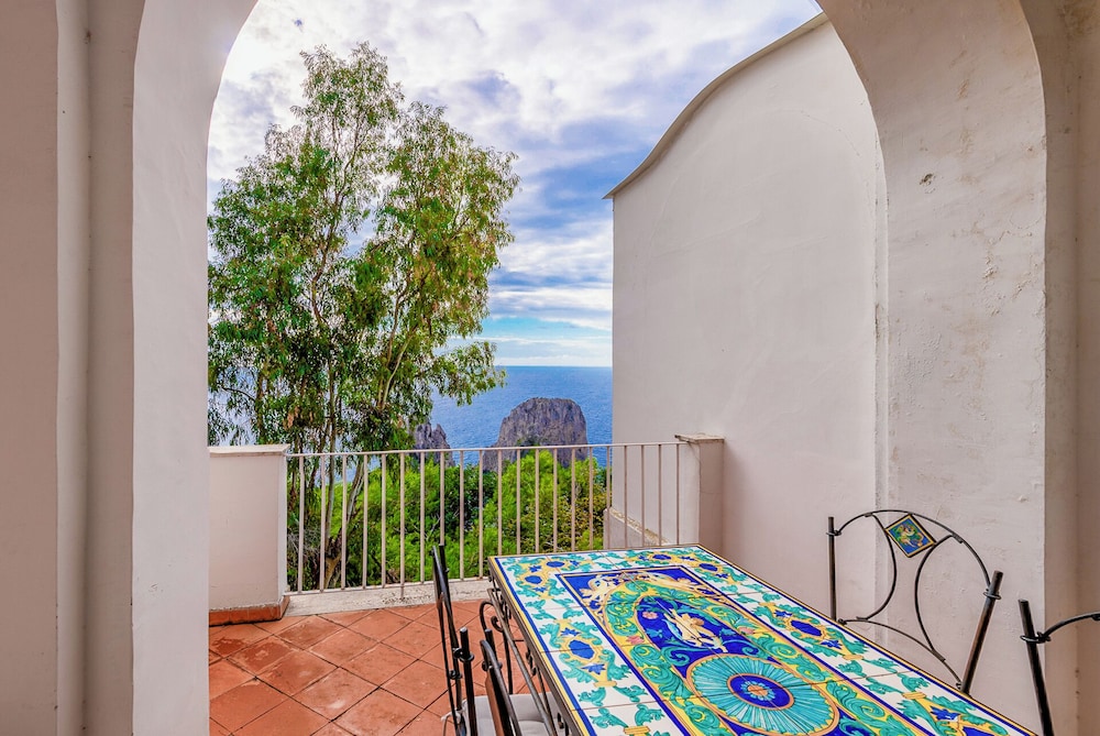 Standard Double Room, Sea and Faraglioni View