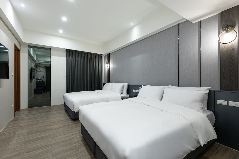 Superior Quadruple Room - Photo 2