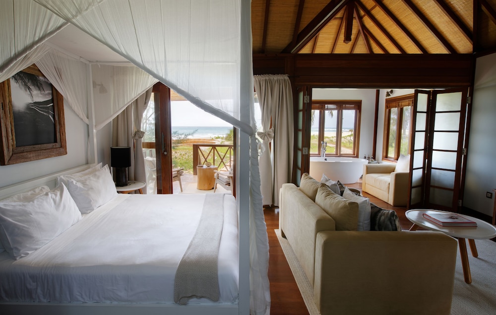 Villa photo 2