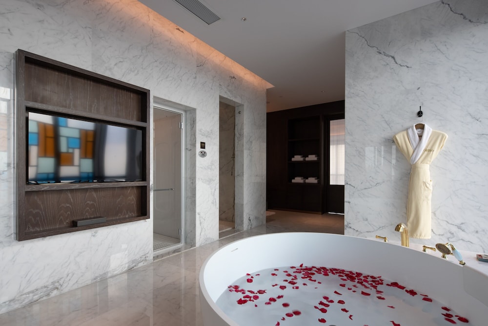 Presidential Suite photo 3