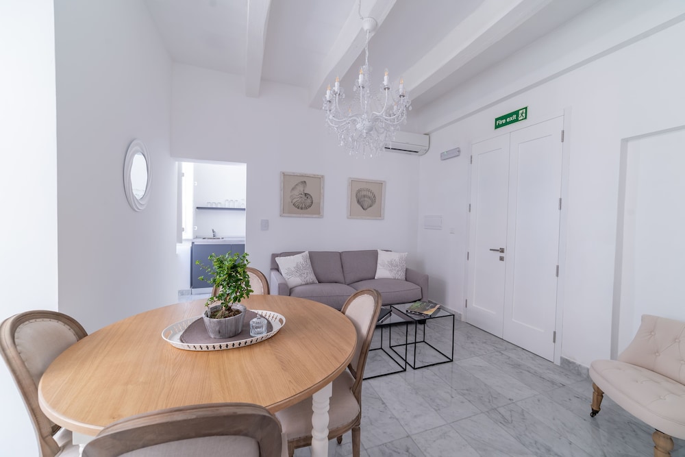 Standard Apartment, Ensuite (Carmelita) - Photo 13