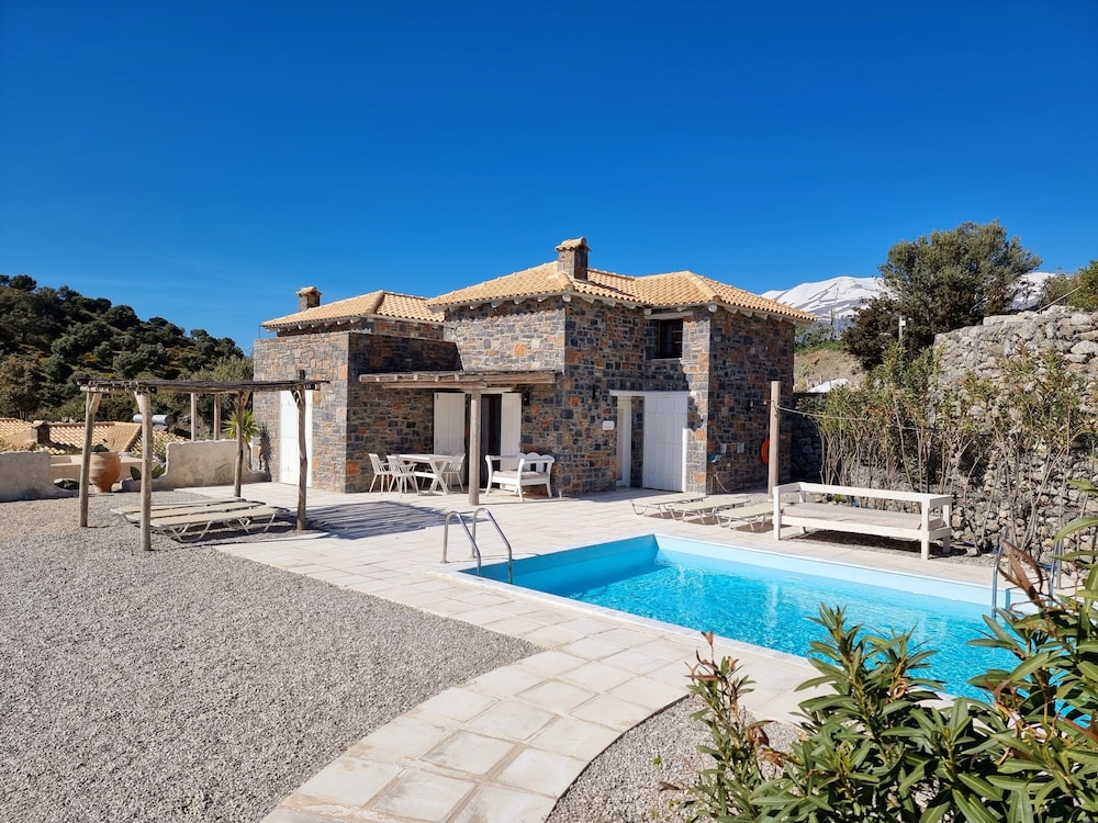 Two Bedroom Villa with private pool photo 2