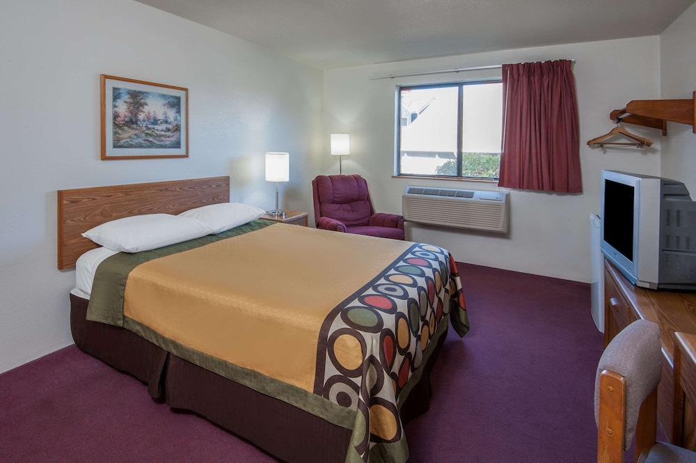 Room, 1 Queen Bed - Photo 1