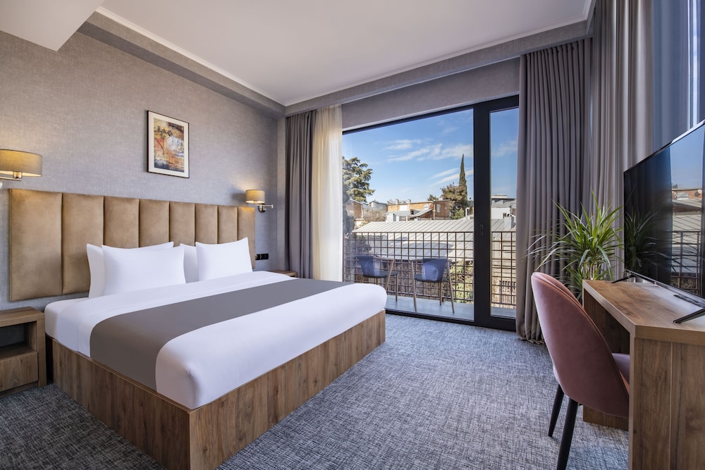 King Suite With Balcony