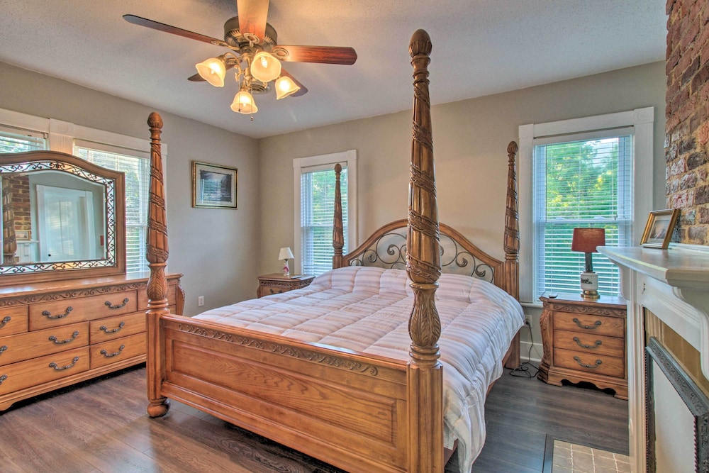House (4 Bedrooms) photo 2