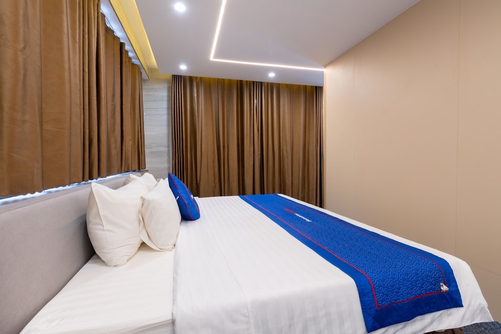 Deluxe Room - Photo 6