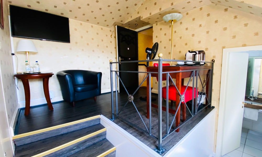 Basic Single Room