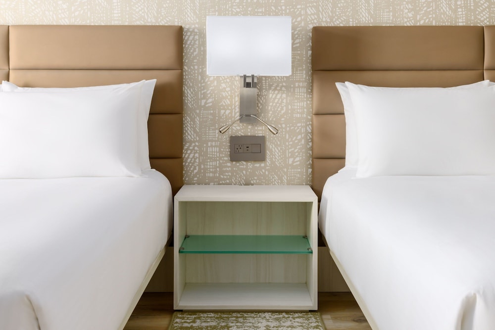 Standard Room, 2 Queen Beds (Mobility/Hearing Accessible, Tub) - Photo 5