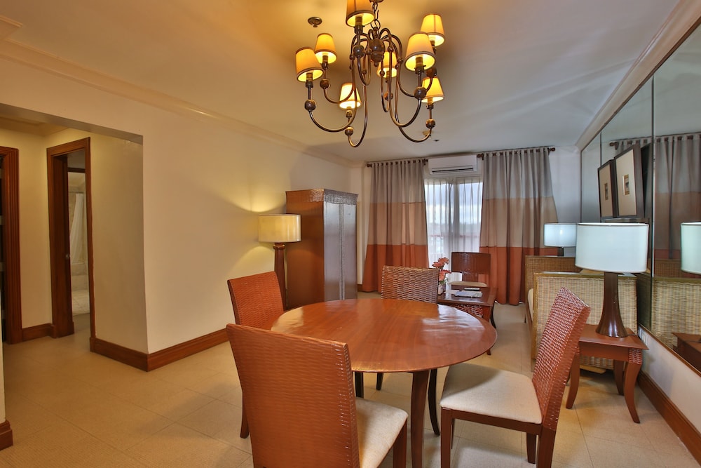Deluxe Suite (2-bedroom) - Photo 4